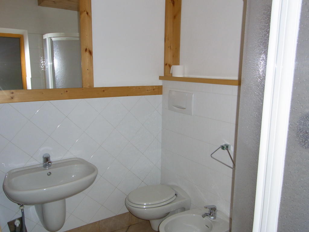 Ferienwohnung Casa Elisa Pozza di Fassa Zimmer foto