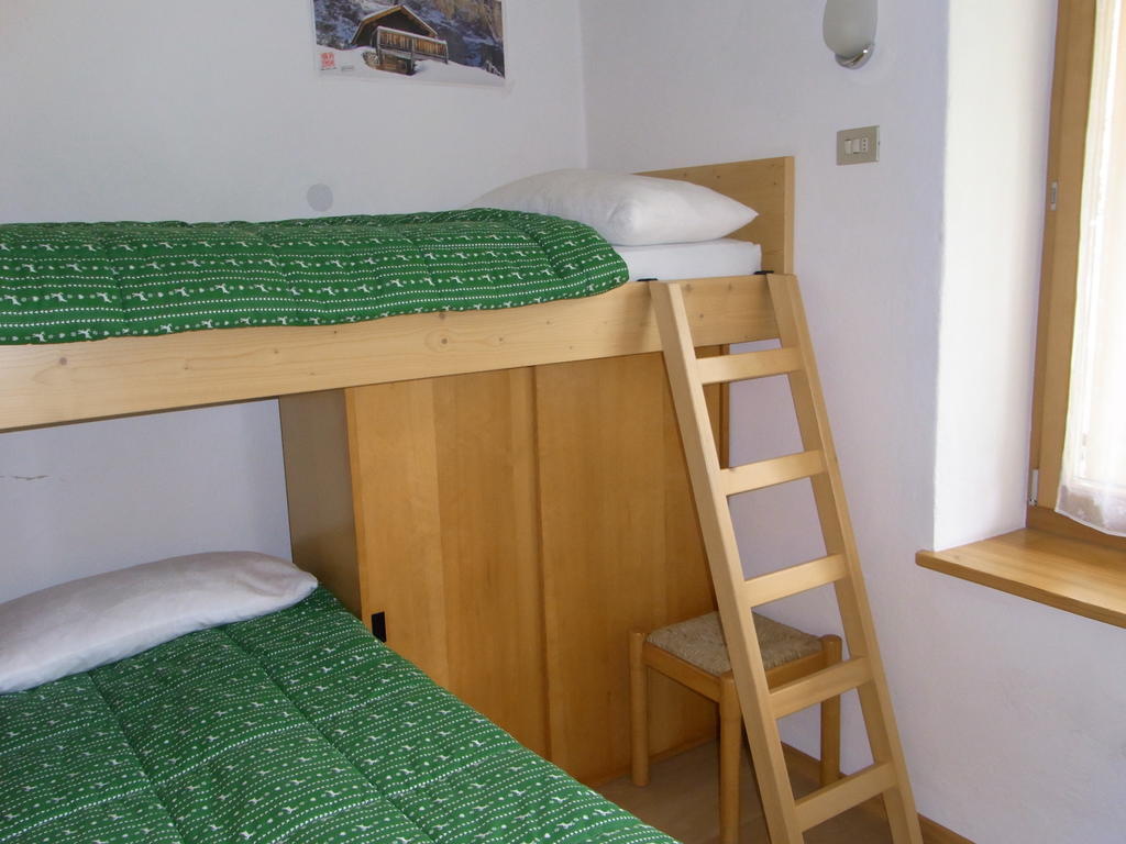 Ferienwohnung Casa Elisa Pozza di Fassa Zimmer foto