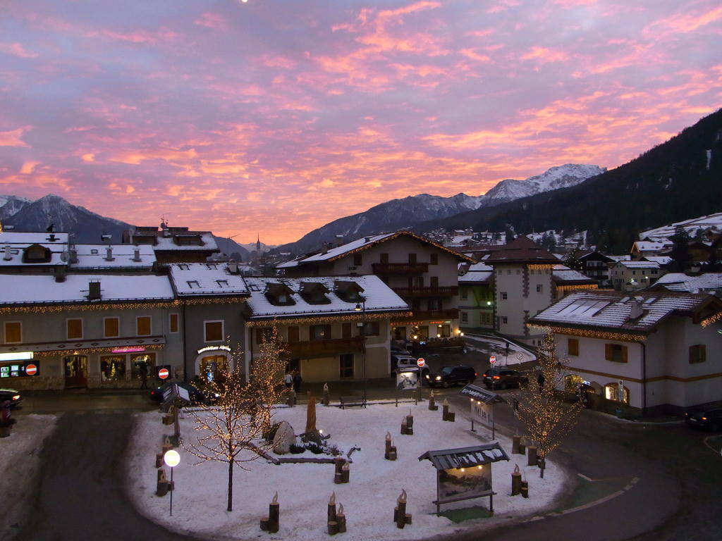 Ferienwohnung Casa Elisa Pozza di Fassa Exterior foto