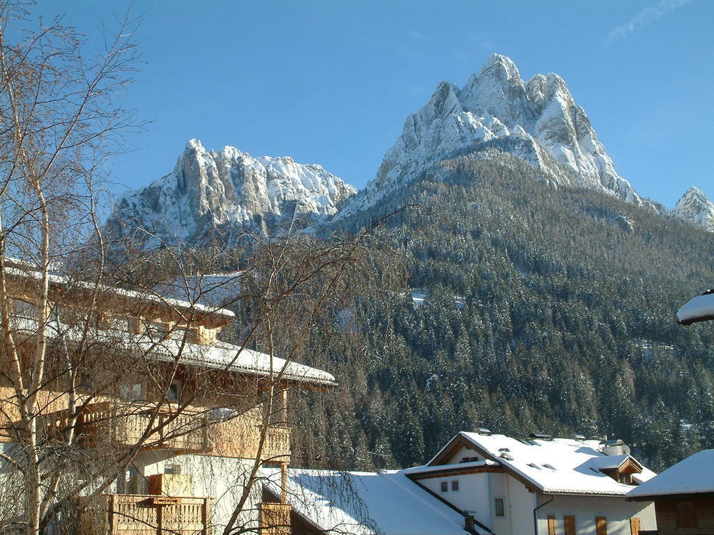 Ferienwohnung Casa Elisa Pozza di Fassa Exterior foto