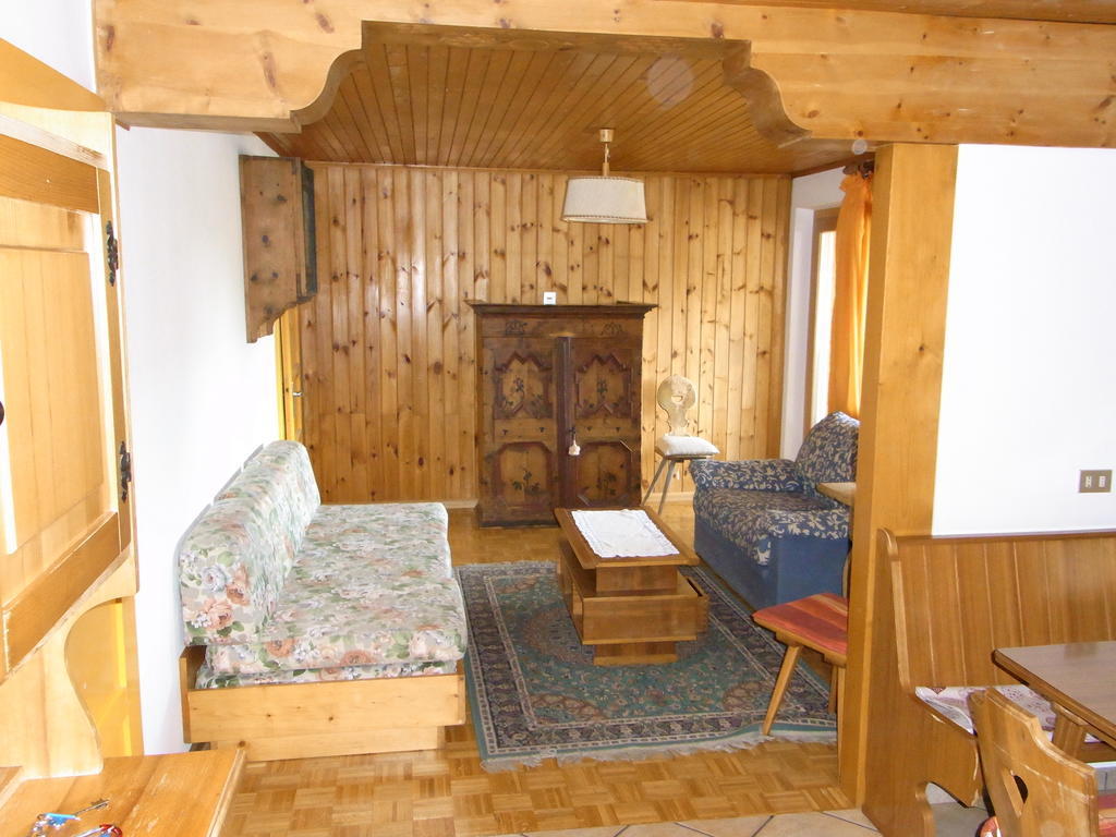 Ferienwohnung Casa Elisa Pozza di Fassa Zimmer foto